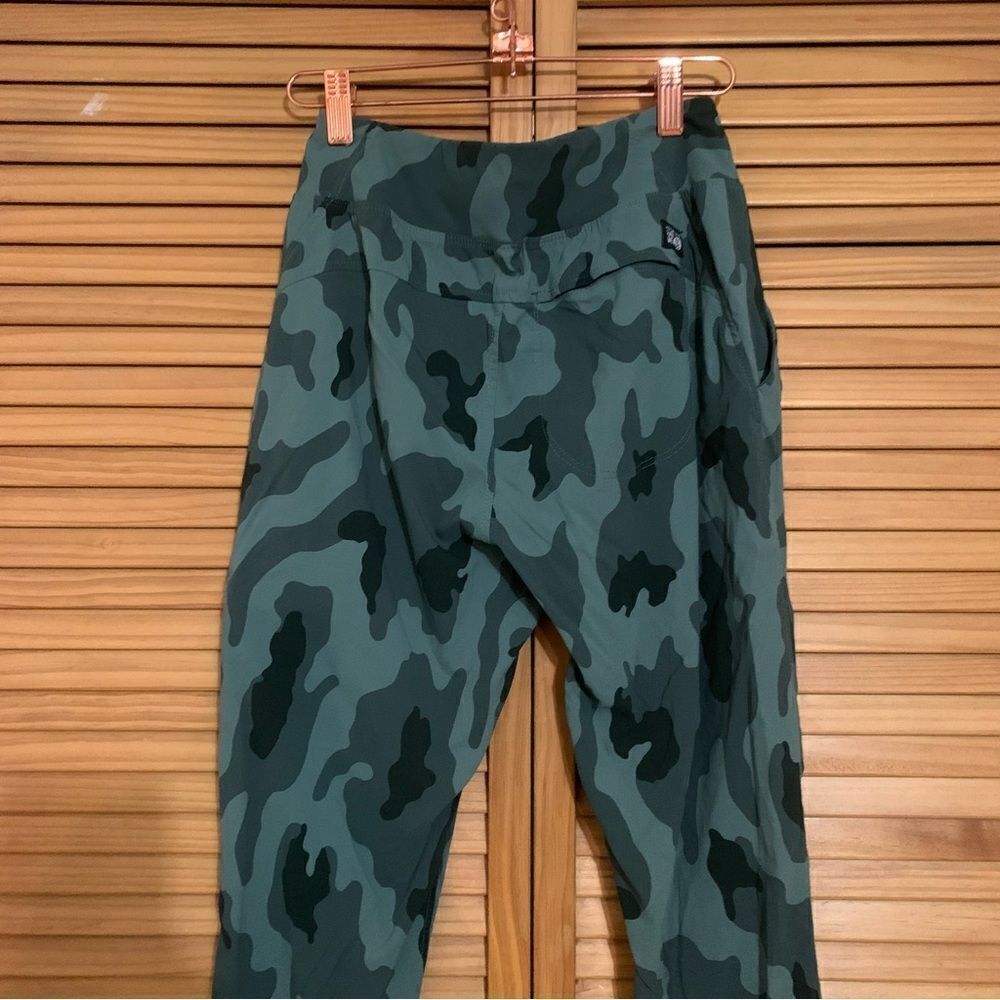 Mountain Hardwear Army joggers size XS - Picture 6 of 7